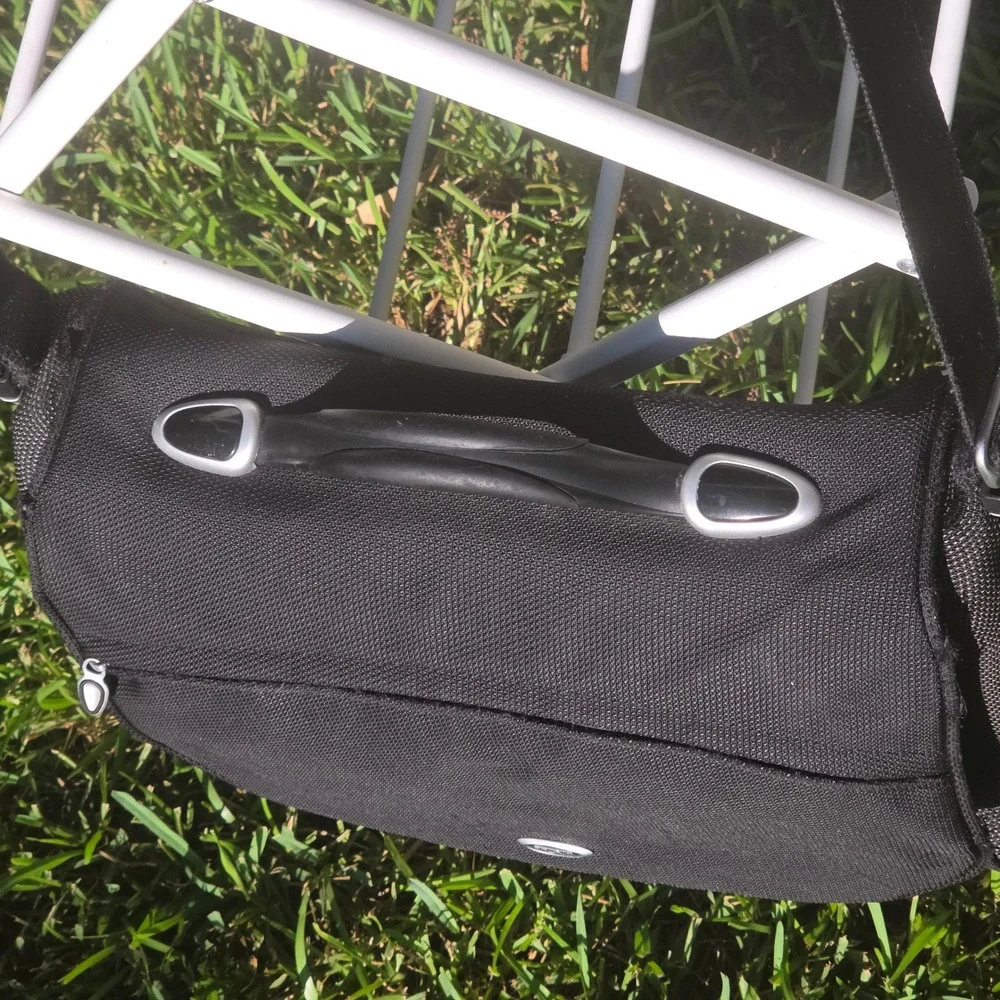 Tumi Black Ballistic Nylon Messenger Bag Laptop Briefcase Crossbody